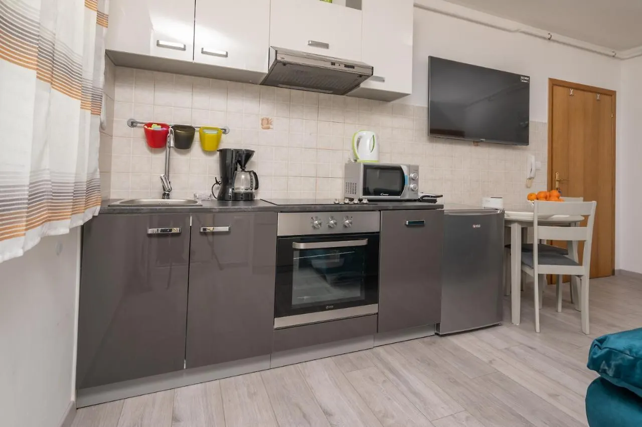 Apartment Fiorella بولا